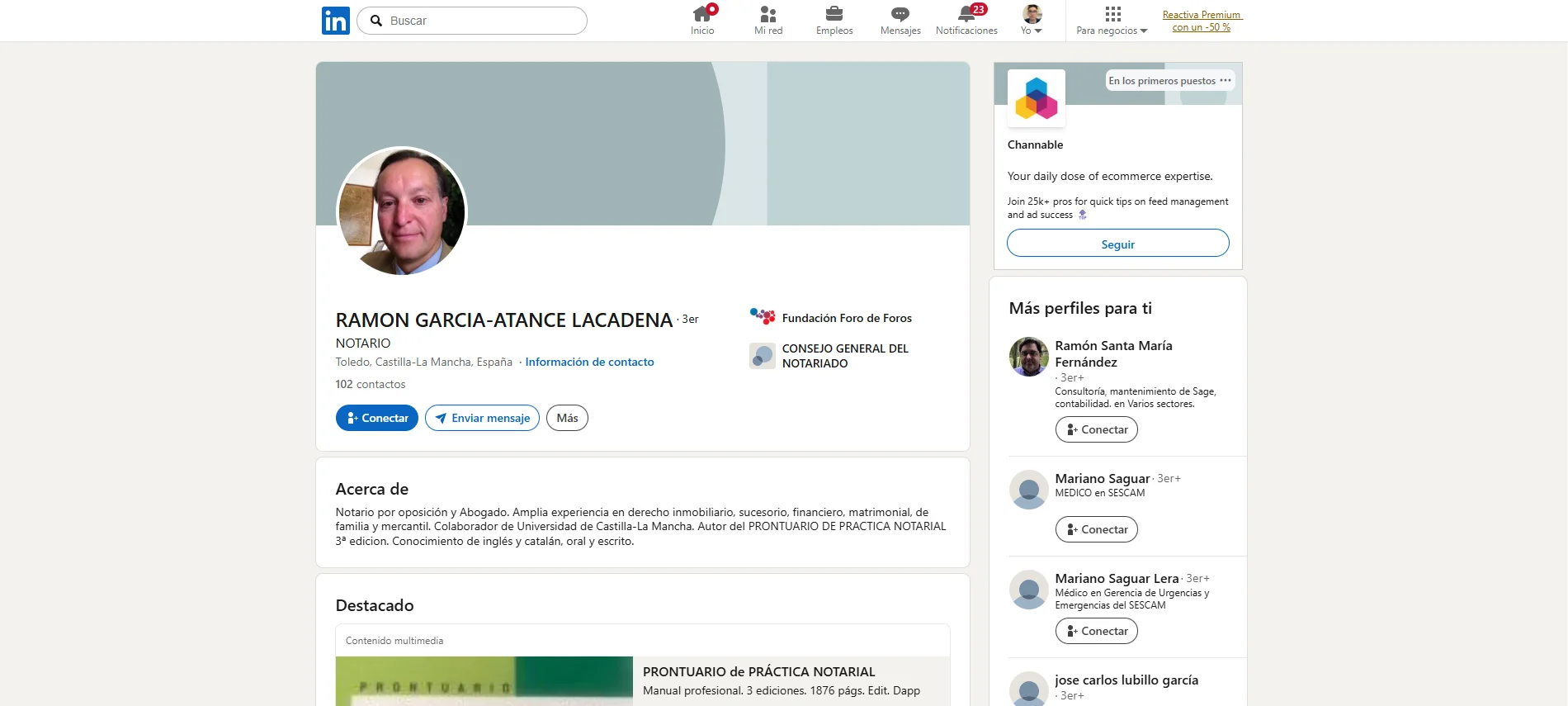 Perfil de LinkedIn del notario