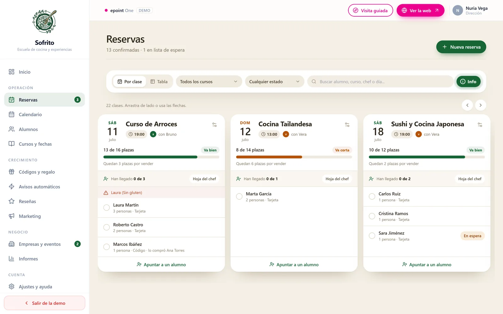 Carril de clases con plazas, lista de espera y alergias en el software para escuelas de cocina de epoint